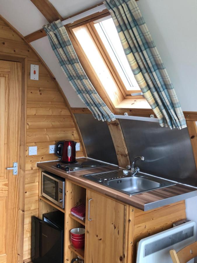 Вилла Loch Shin Glamping Pods Лэрг Экстерьер фото
