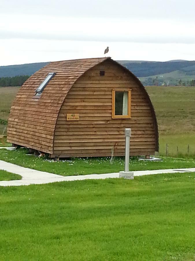 Вилла Loch Shin Glamping Pods Лэрг Экстерьер фото